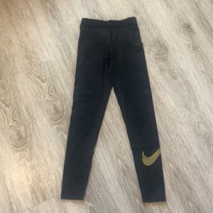Nike Leggings - Black and Gold